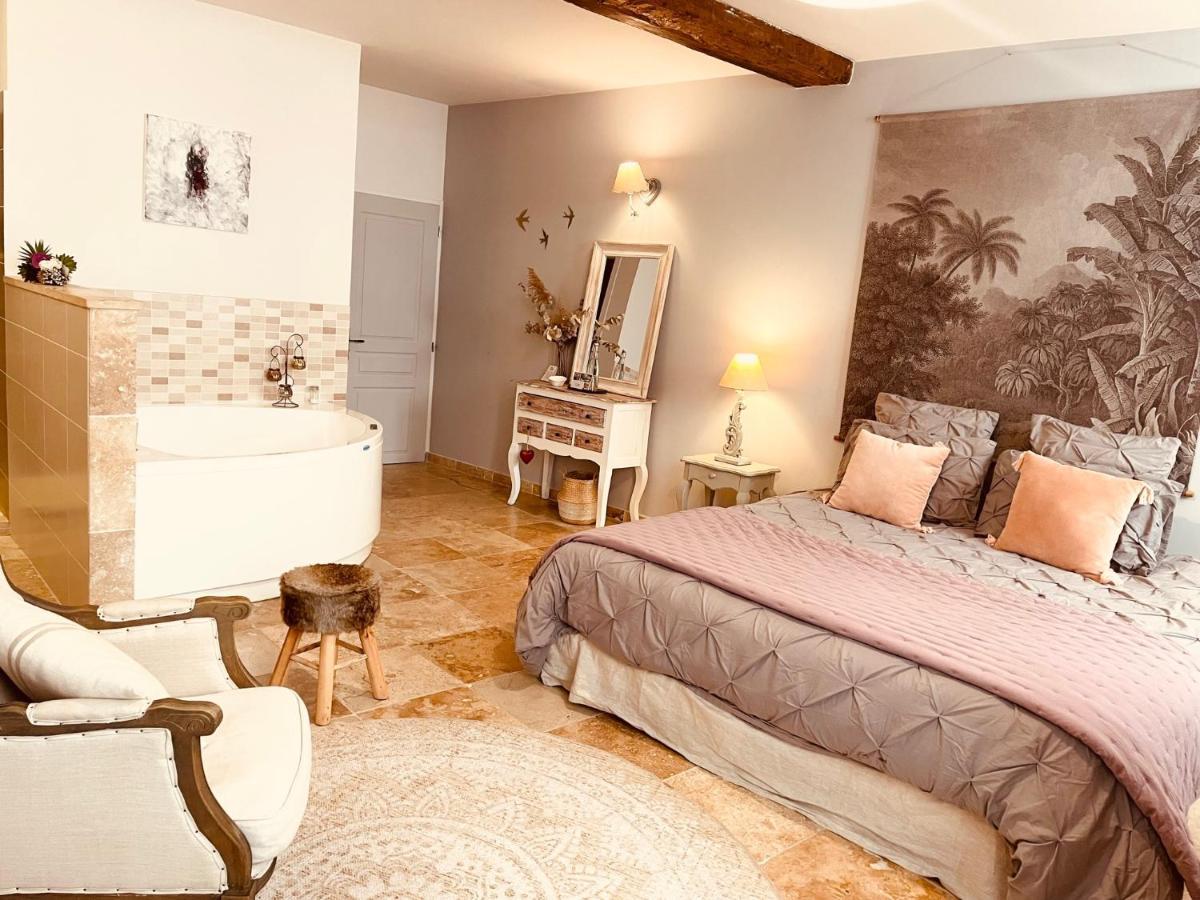 เลอ ต็องป์ ซุสป็องดู โพรว็องซ์ Bed & Breakfast แปร์นส์-เลส์-ฟงแตนส์ ภายนอก รูปภาพ